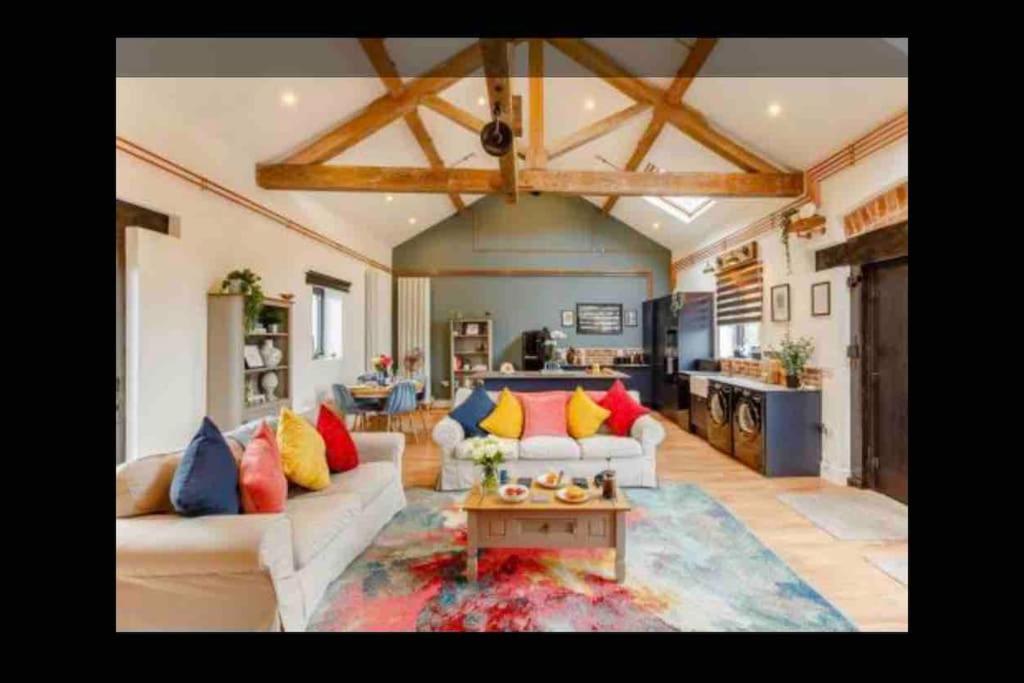 Tank Barn At Brook House, Nestled In The Welsh Hills, A Delightful Retreat Villa Welshpool Eksteriør bilde